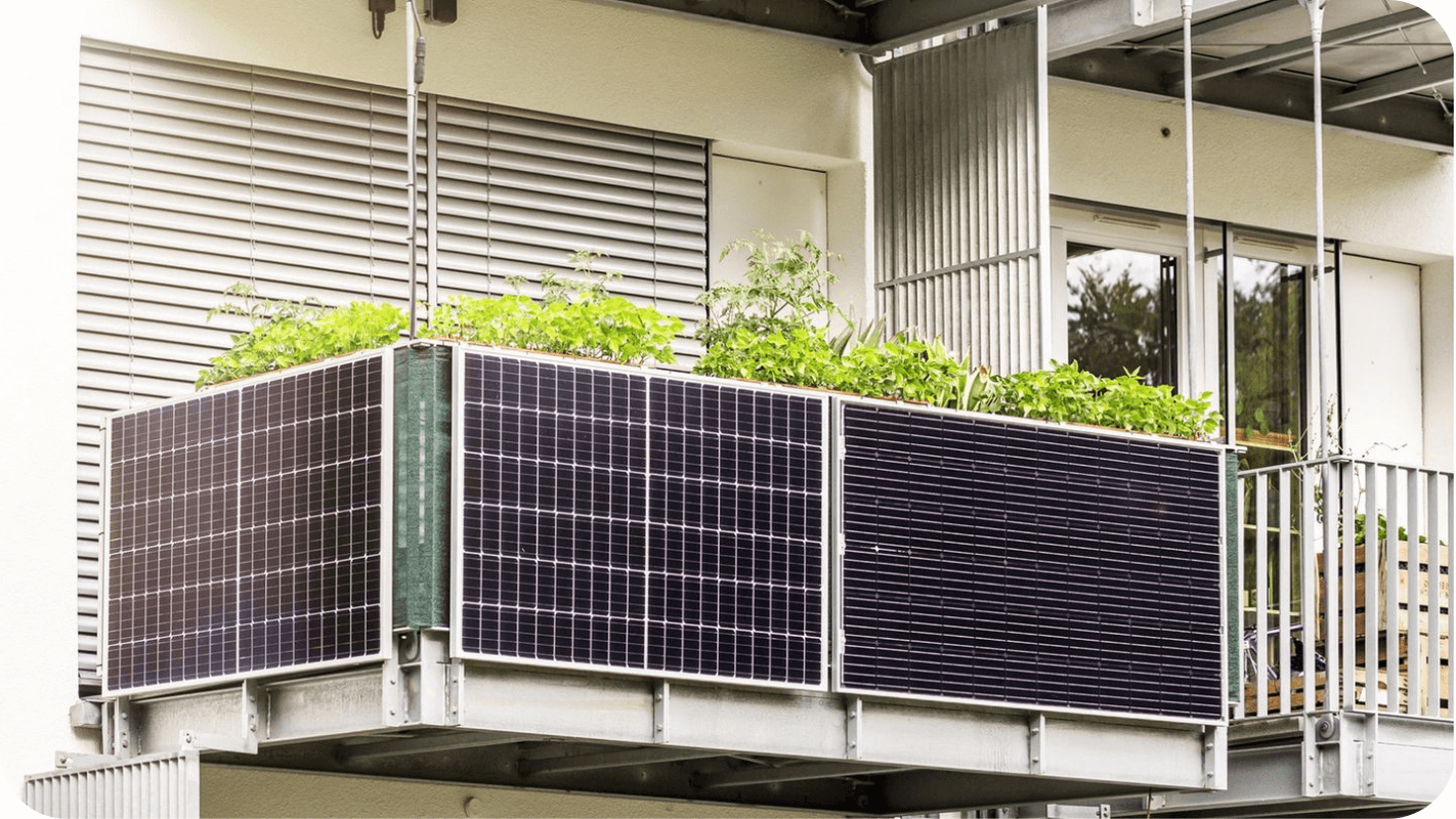 "Wie funktionieren Balkonkraftwerke? Ein Blick hinter die Kulissen der dezentralen Energieerzeugung" - Syrink
